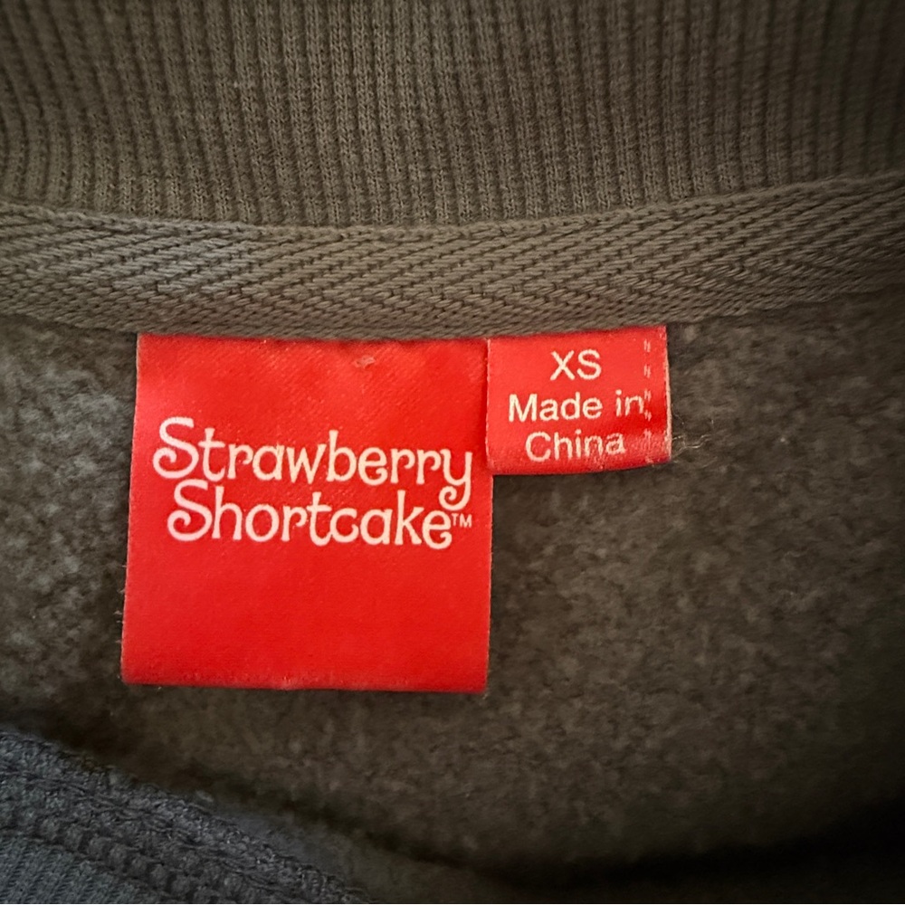 Strawberry Shortcake Sweatshirt with Bows – Retro Graphic Pullover – Size XS - Picture 7 of 12
